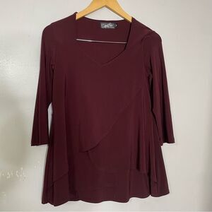 Sympli Asymmetrical Layered Burgundy‎ Top Size 6